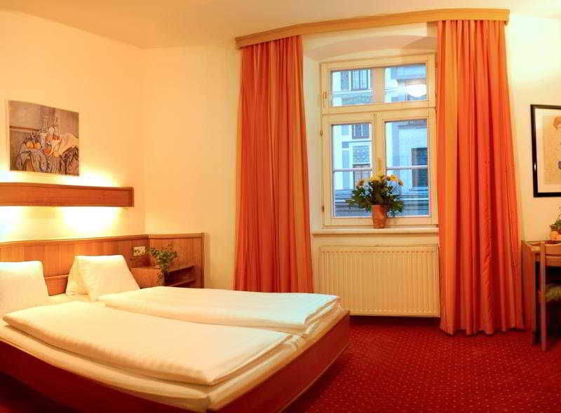 Hotel Goldene Krone Innsbruck Ngoại thất bức ảnh